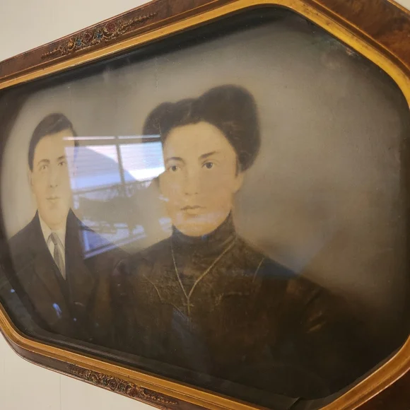 Antique Charcoal Drawing Art Wood Ornate Floral Frame Convex Bubble Glass Gold - Picture 6 of 15